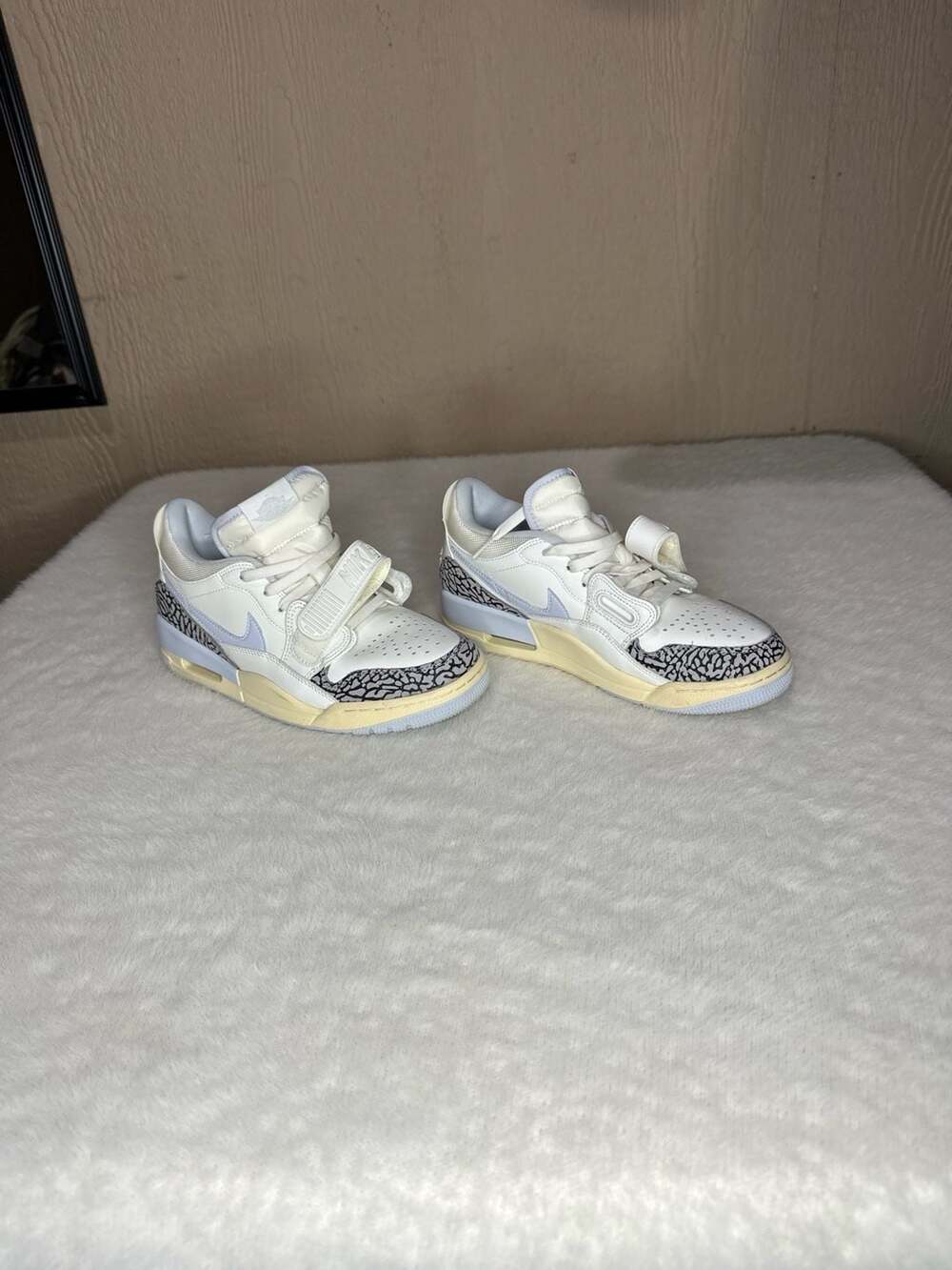 Nike Air Jordan Legacy 312 Low Sail Cement Grey Black Football Grey Women's Snea